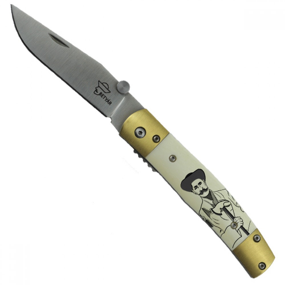 Betyár Bicska Maskara Betyár